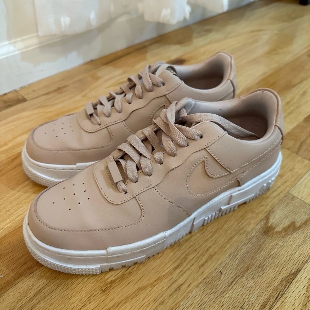 Nike Air Force 1 pixel in pale pink